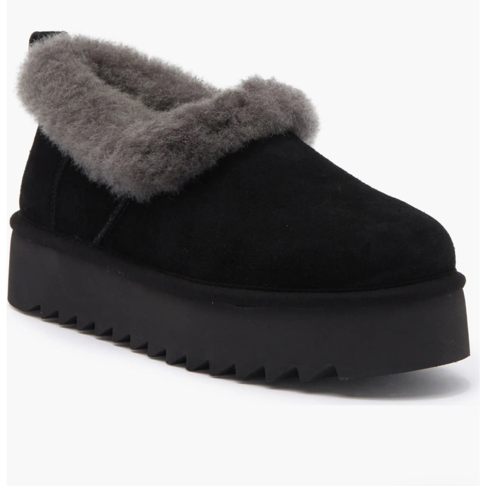 Ugg Nita Genuine Shearling Slipper/ Clog (Women)